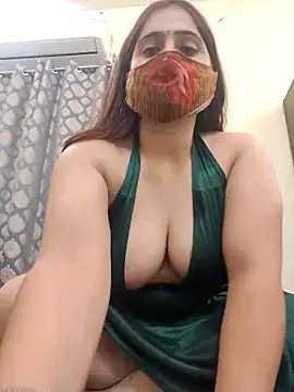 Snapshot of shreya1765 chatting on 10/30/25, 10:49 shreya1765 online show from 10/30/25, 10:49