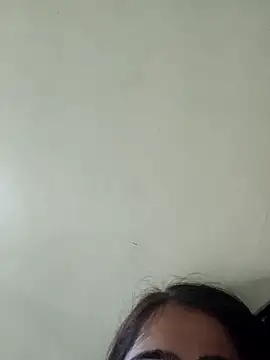 Snapshot of shreya1765 chatting on 11/19/25, 05:35 shreya1765 online show from 11/19/25, 05:35