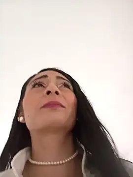 BELLA--26 online show from 01/24/25, 02:19