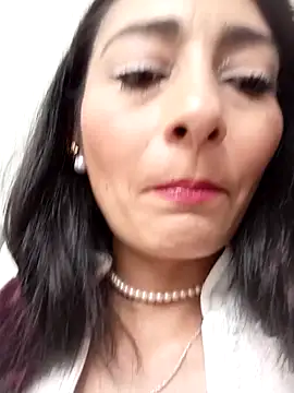 BELLA--26 online show from 01/24/25, 06:04