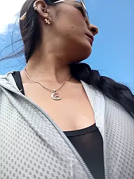 BELLA--26 online show from 01/26/25, 02:52