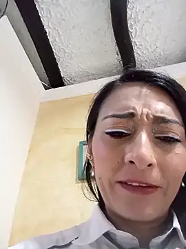 BELLA--26 online show from 01/27/25, 05:48