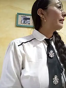 BELLA--26 online show from 01/27/25, 08:49