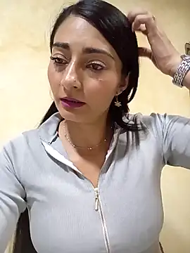 BELLA--26 online show from 02/07/25, 11:45