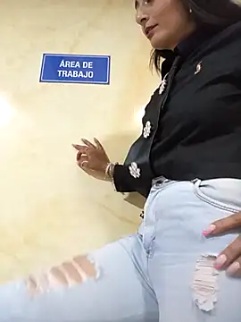 BELLA--26 online show from 03/06/25, 08:16