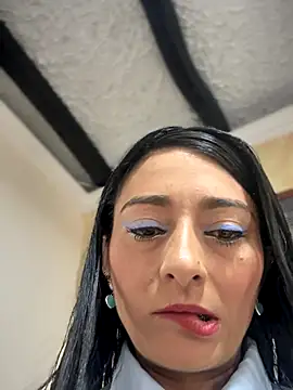 BELLA--26 online show from 10/15/25, 01:55