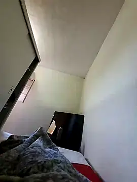 manterei2 online show from 01/10/25, 09:13