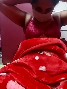 Snapshot of YourHotRandi chatting on 10/13/25, 06:19 YourHotRandi online show from 10/13/25, 06:19