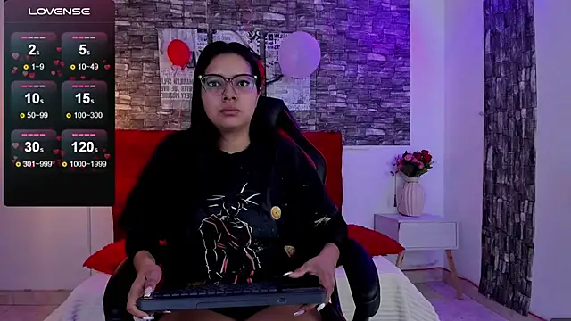 Emily sc online show from 02/15/25, 12:33