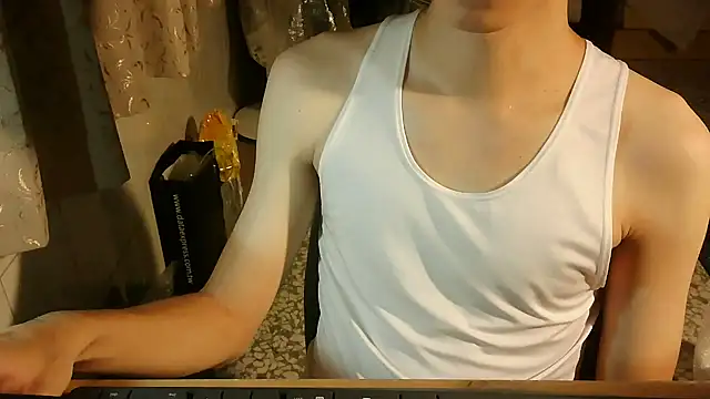 Snapshot of KYU890428 chatting on 10/09/25, 06:28 KYU890428 online show from 10/09/25, 06:28