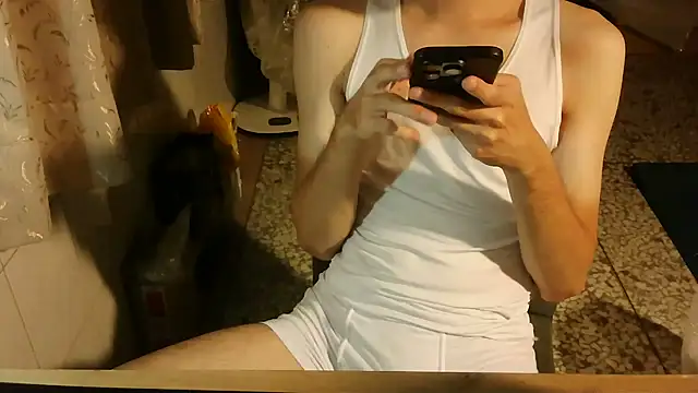 Snapshot of KYU890428 chatting on 10/20/25, 06:52 KYU890428 online show from 10/20/25, 06:52