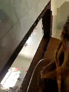 Snapshot of AliceRuivinha2 chatting on 10/18/25, 03:02 AliceRuivinha2 online show from 10/18/25, 03:02