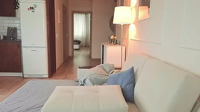 Snapshot of KristineEsme chatting on 11/08/25, 05:07 KristineEsme online show from 11/08/25, 05:07