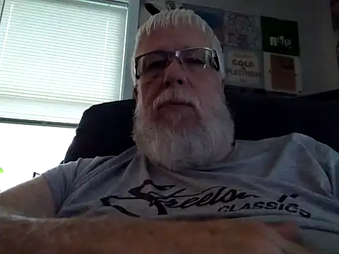 Snapshot of Futura_intx chatting on 09/14/25, 07:02 Futura intx online show from 09/14/25, 07:02