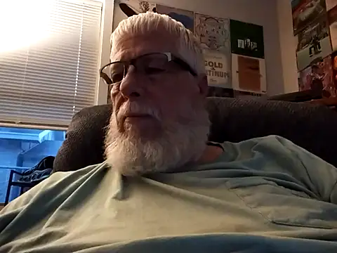 Snapshot of Futura_intx chatting on 09/18/25, 12:12 Futura intx online show from 09/18/25, 12:12
