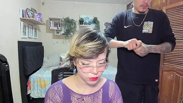 Snapshot of Blondandtattoofaced chatting on 01/04/25, 04:33 Blondandtattoofaced online show from 01/04/25, 04:33