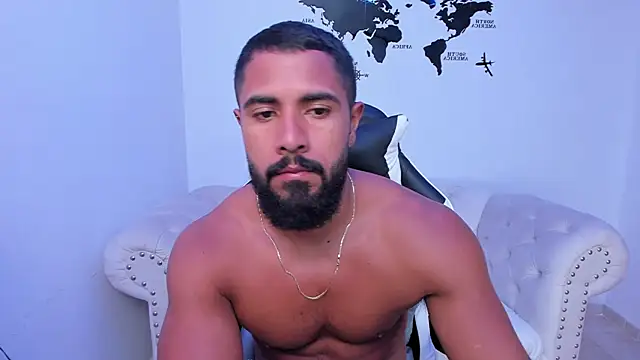 Snapshot of Santiago_huntt chatting on 09/17/25, 08:54 Santiago huntt online show from 09/17/25, 08:54