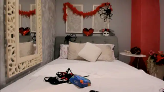 Snapshot of LustyRosee chatting on 10/09/25, 06:00 LustyRosee online show from 10/09/25, 06:00