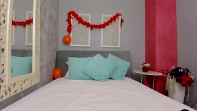 Snapshot of LustyRosee chatting on 11/12/25, 04:57 LustyRosee online show from 11/12/25, 04:57