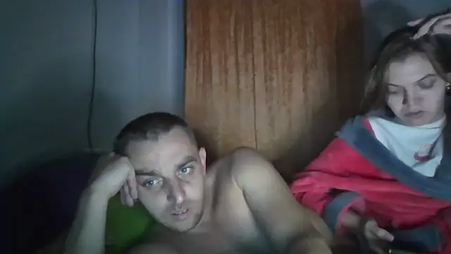 Snapshot of ParaFox chatting on 10/16/25, 07:59 ParaFox online show from 10/16/25, 07:59