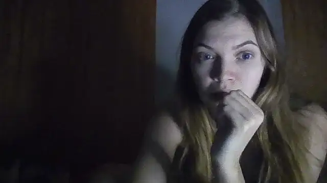 Snapshot of ParaFox chatting on 11/23/25, 09:36 ParaFox online show from 11/23/25, 09:36