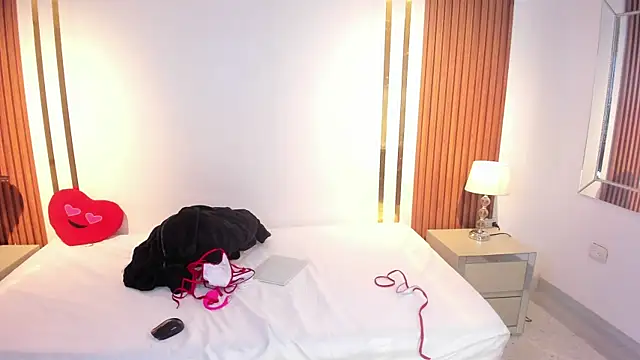 TylerBloom online show from 11/03/25, 05:31