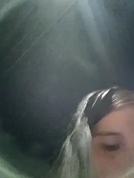 Snapshot of the_queen_of_street chatting on 11/19/25, 02:33 the queen of street online show from 11/19/25, 02:33