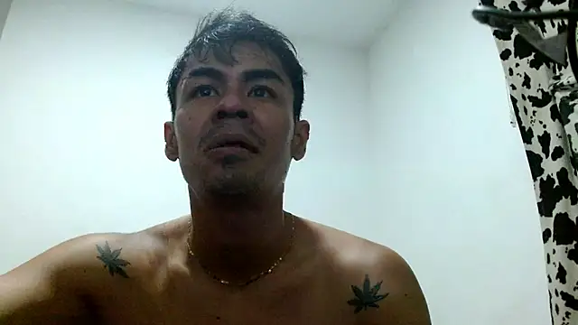 Snapshot of lonelydick2002 chatting on 10/26/25, 03:01 lonelydick2002 online show from 10/26/25, 03:01