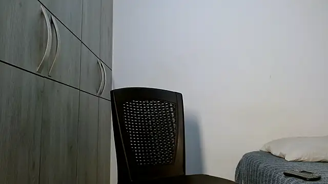 Snapshot of lonelydick2002 chatting on 10/29/25, 10:28 lonelydick2002 online show from 10/29/25, 10:28