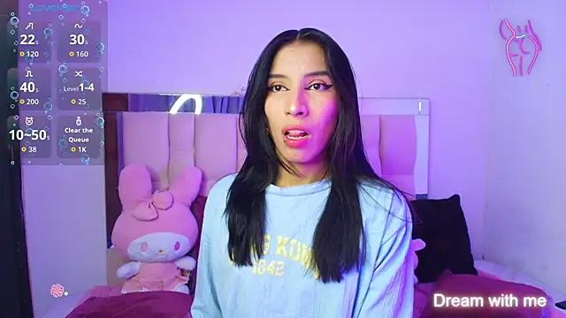 Snapshot of Silver_Rosex chatting on 10/23/25, 06:02 Silver Rosex online show from 10/23/25, 06:02