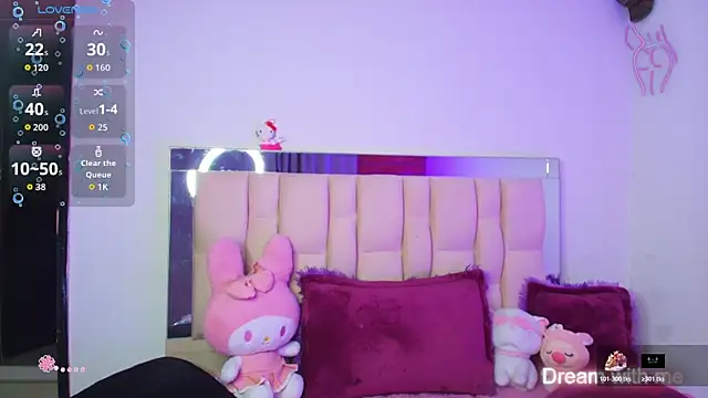 Snapshot of Silver_Rosex chatting on 10/29/25, 08:05 Silver Rosex online show from 10/29/25, 08:05