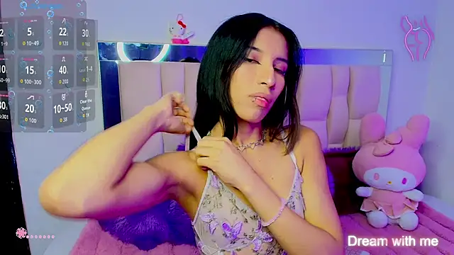 Snapshot of Silver_Rosex chatting on 12/02/25, 01:11 Silver Rosex online show from 12/02/25, 01:11