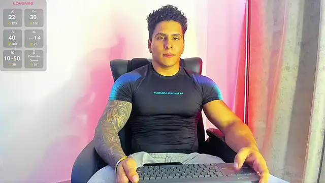 Snapshot of Maximoscott chatting on 02/27/25, 05:58 Maximoscott online show from 02/27/25, 05:58