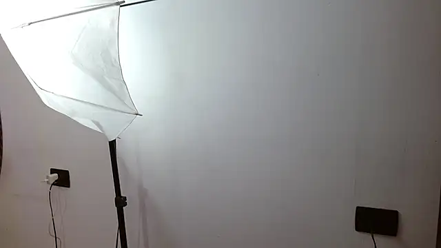 Charlot Vega  online show from 03/09/25, 01:26