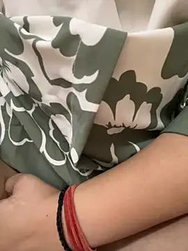 Red-Magic-25 online show from 10/07/25, 07:05