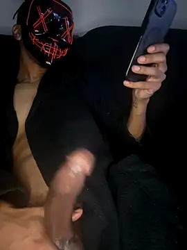 Snapshot of Blackzanpakuto chatting on 10/31/25, 11:00 Blackzanpakuto online show from 10/31/25, 11:00