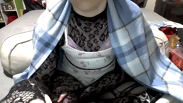 AverageRose online show from 03/16/25, 11:49