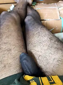 Snapshot of vannaaaa100 chatting on 11/07/25, 08:03 vannaaaa100 online show from 11/07/25, 08:03