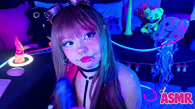 LaytonBox online show from 11/02/25, 01:13