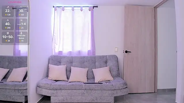 Snapshot of Jullya_x chatting on 11/12/25, 02:39 Jullya x online show from 11/12/25, 02:39