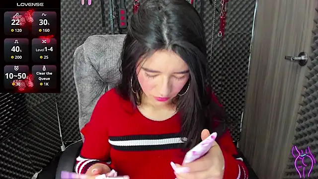 Snapshot of lilihot_ chatting on 10/31/25, 03:35 lilihot online show from 10/31/25, 03:35