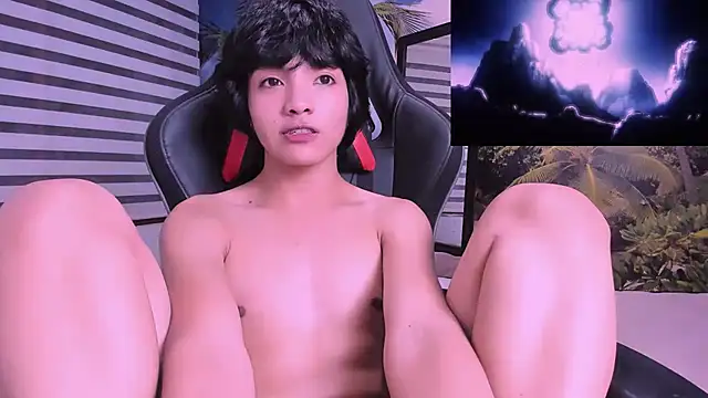 AllanYong18 online show from 02/21/25, 06:51