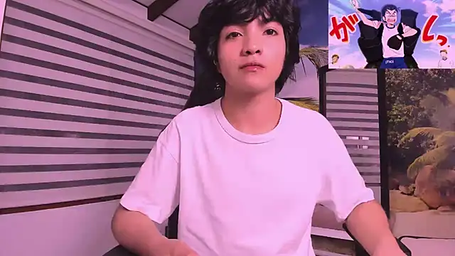 AllanYong18 online show from 02/25/25, 08:47