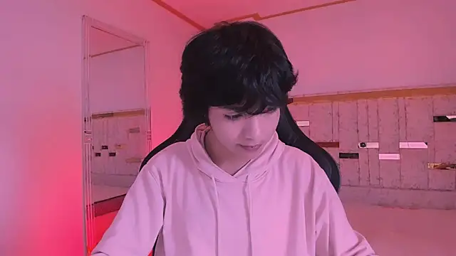 AllanYong18 online show from 03/10/25, 08:04