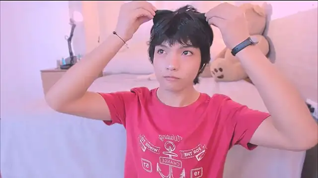 AllanYong18 online show from 09/21/25, 03:24