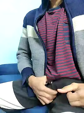Snapshot of TOPMOON001 chatting on 01/25/25, 11:34 TOPMOON001 online show from 01/25/25, 11:34