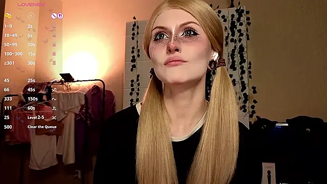 Emily  Mooree online show from 10/18/25, 07:09