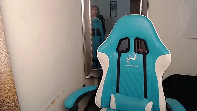 Aleska Miami online show from 09/15/25, 01:44