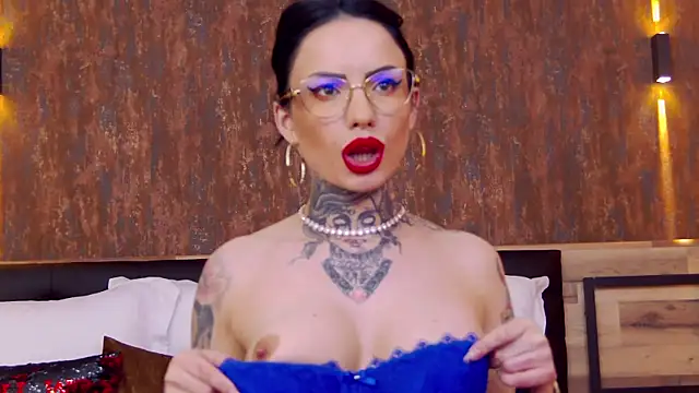 Snapshot of NataliaCristal chatting on 02/12/25, 01:06 NataliaCristal online show from 02/12/25, 01:06