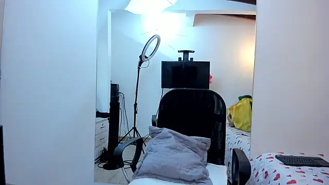 KarenSims online show from 11/21/25, 11:42